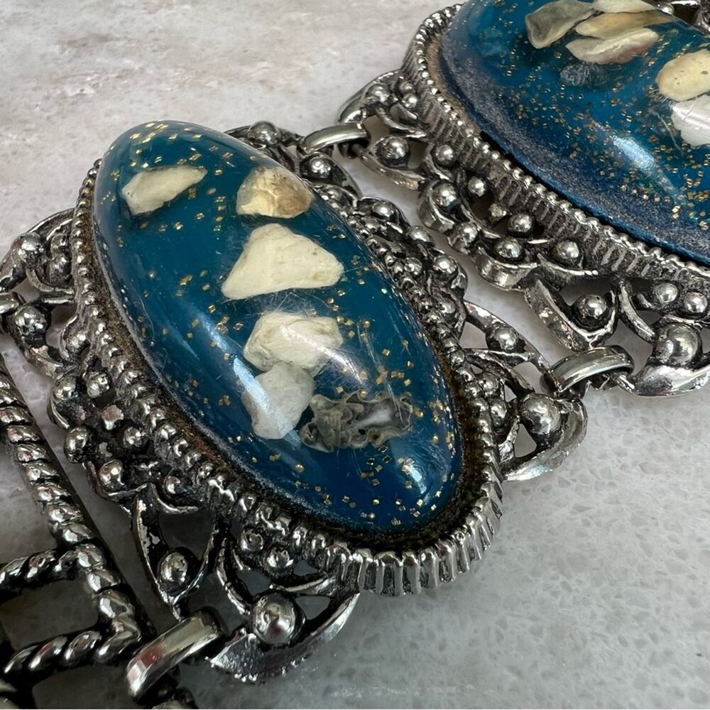 Vintage 1950s Lucite Confetti Chunky Cuff Bracelet Blue Silver Tone Statement - Picture 8 of 8